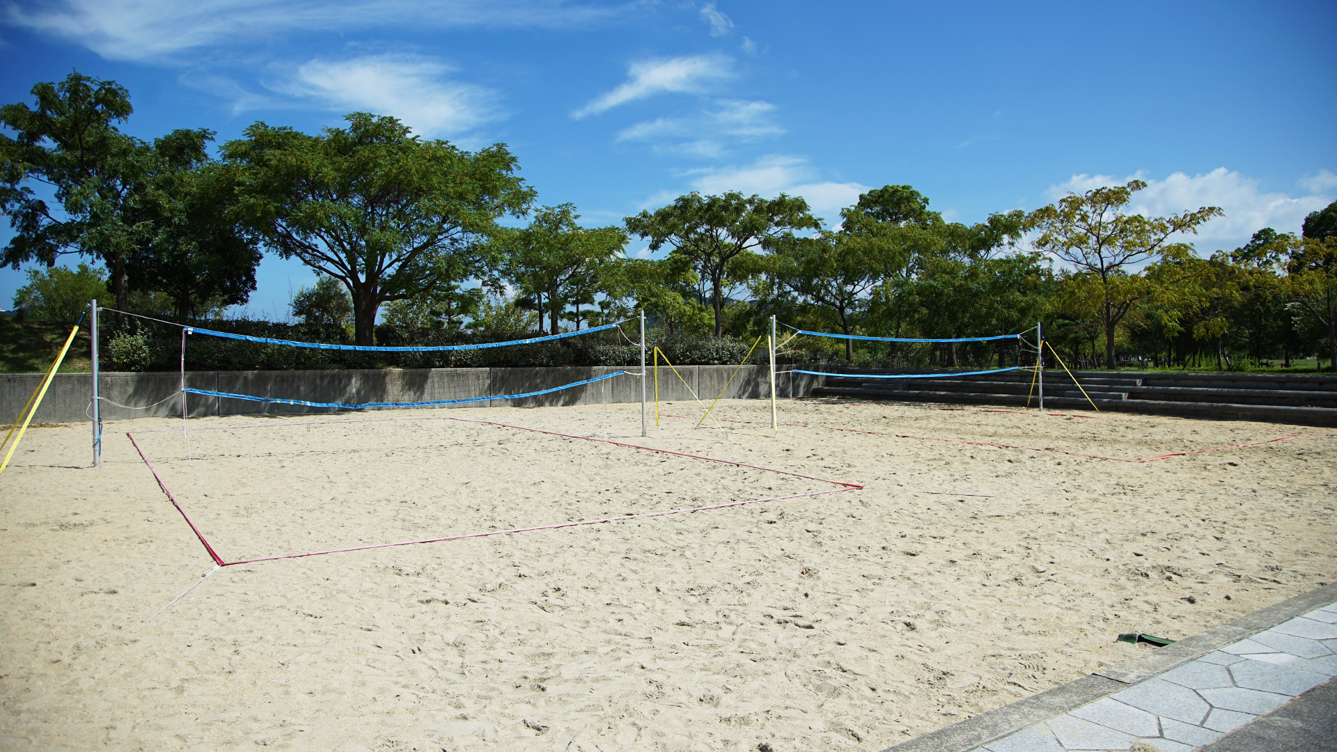 beach volleyball
